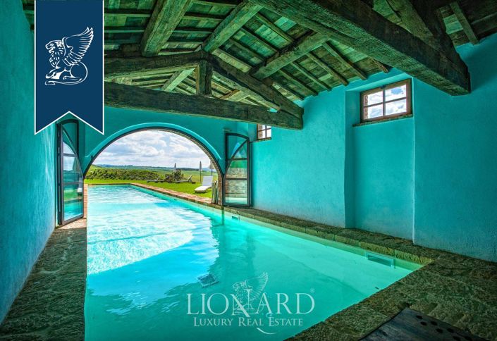 Image No.9-7 Bed Villa for sale