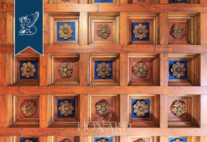 Image No.20-9 Bed Villa for sale