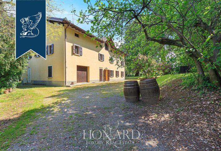 Image No.8-9 Bed Villa for sale