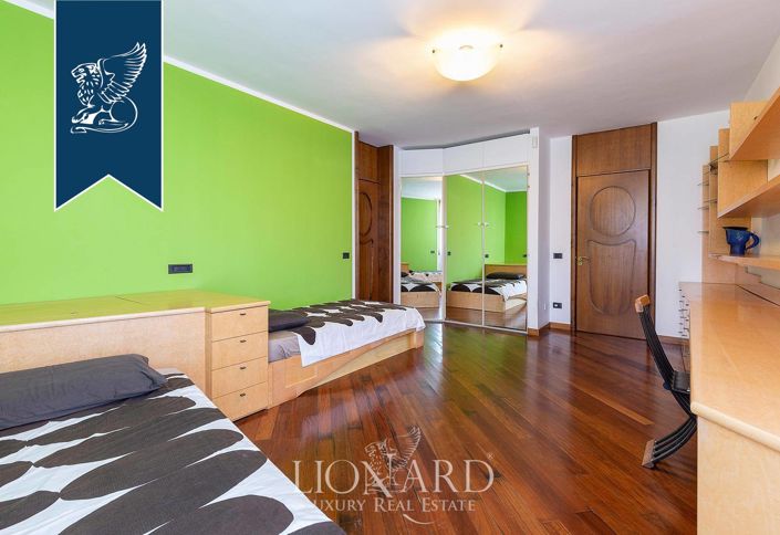 Image No.45-5 Bed Villa for sale