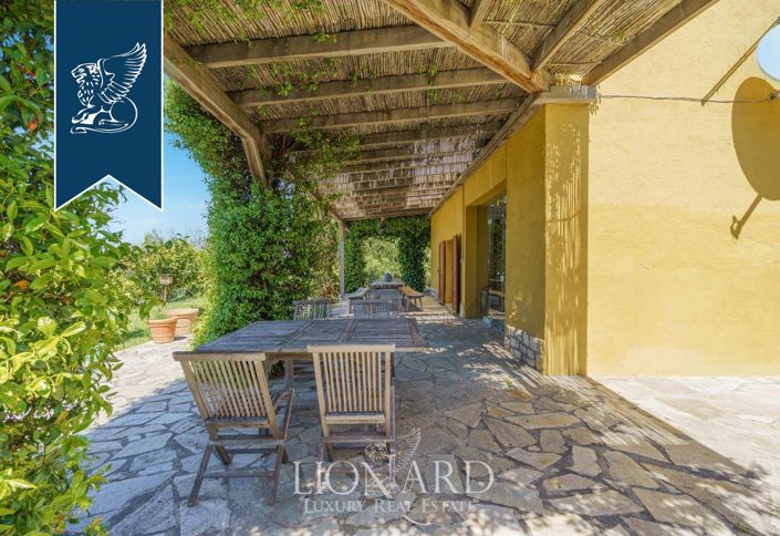 Image No.11-5 Bed Farmhouse for sale