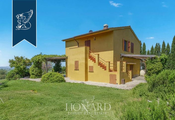 Image No.16-5 Bed Farmhouse for sale