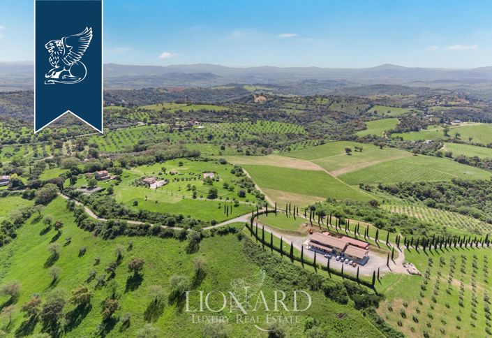 Image No.2-5 Bed Farmhouse for sale