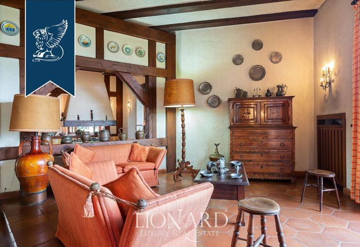 Image No.17-8 Bed Villa for sale