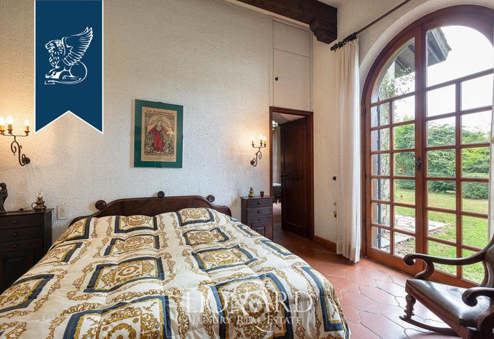 Image No.28-8 Bed Villa for sale