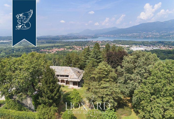 Image No.3-8 Bed Villa for sale