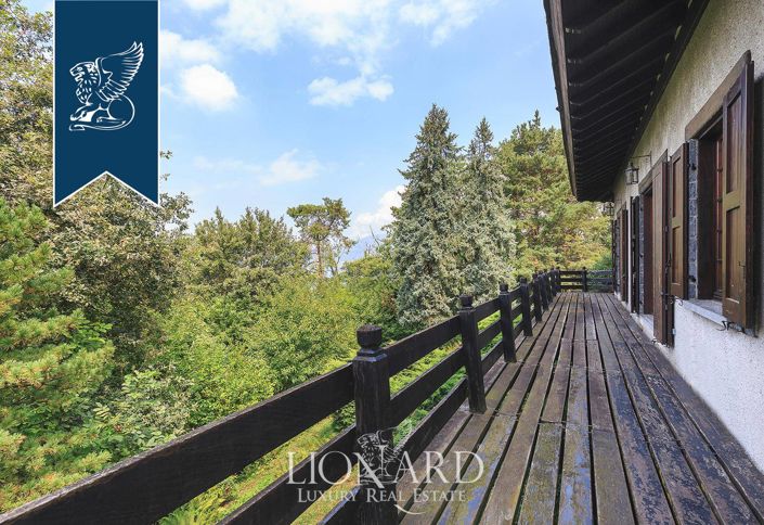 Image No.32-8 Bed Villa for sale