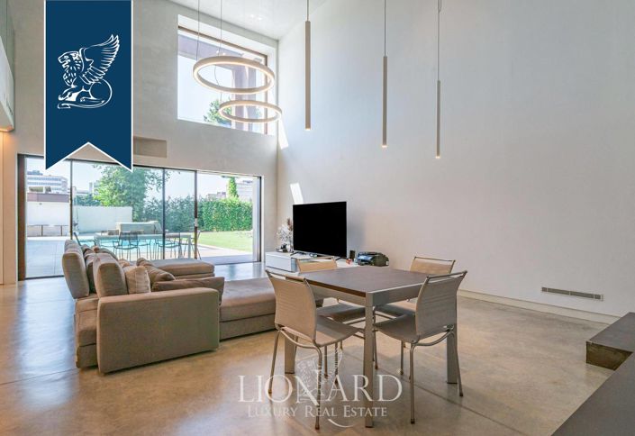 Image No.14-4 Bed Villa for sale