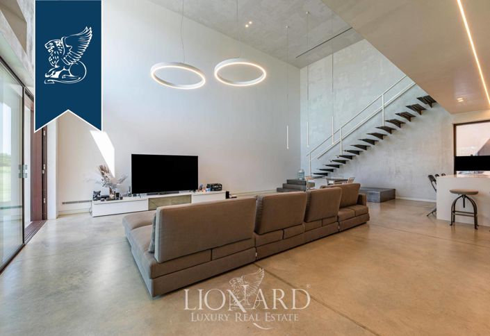 Image No.19-4 Bed Villa for sale