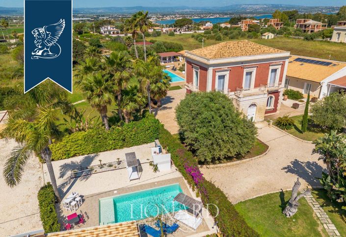 Image No.3-7 Bed Villa for sale