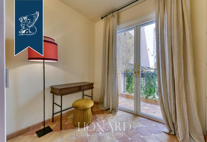 Image No.18-3 Bed Property for sale