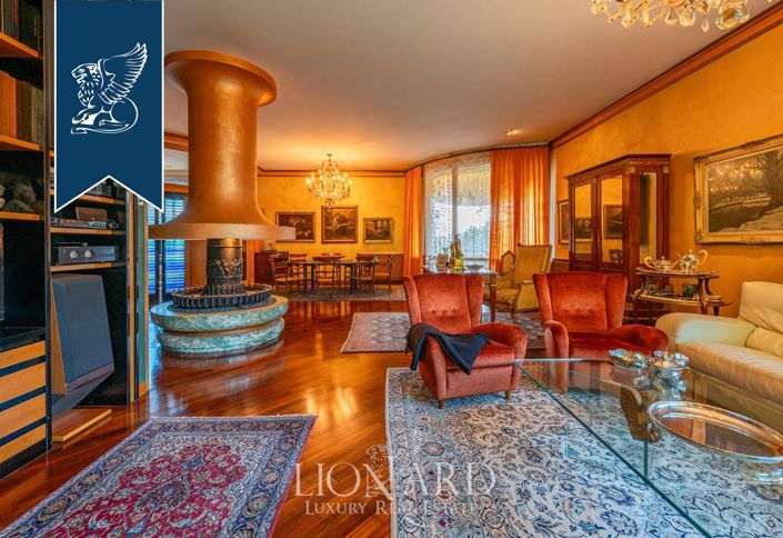 Image No.19-Villa de 7 chambres à vendre à Lombardie