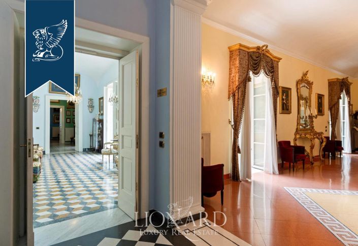 Image No.5-15 Bed Property for sale