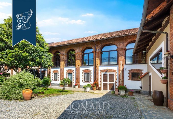 Image No.2-13 Bed Hotel for sale