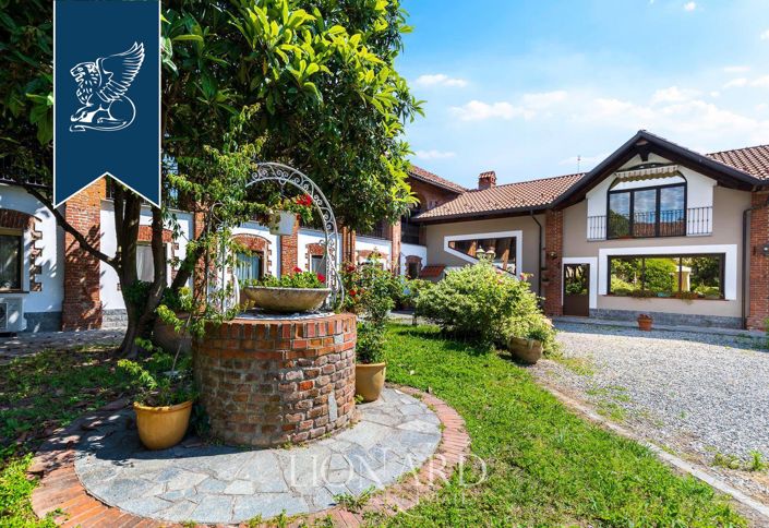 Image No.3-13 Bed Hotel for sale