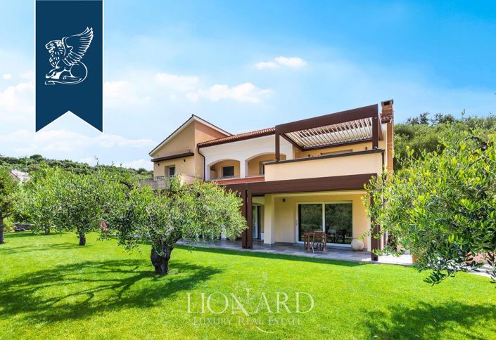 Image No.7-6 Bed Villa for sale