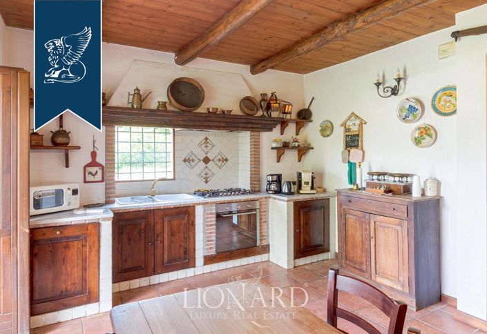 Image No.15-6 Bed Villa for sale