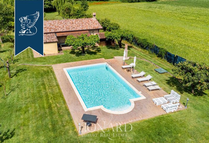 Image No.4-6 Bed Villa for sale