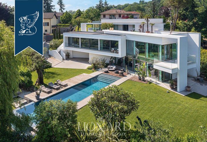 Image No.10-6 Bed Villa for sale