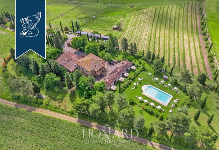 Image No.3-12 Bed Farmhouse for sale