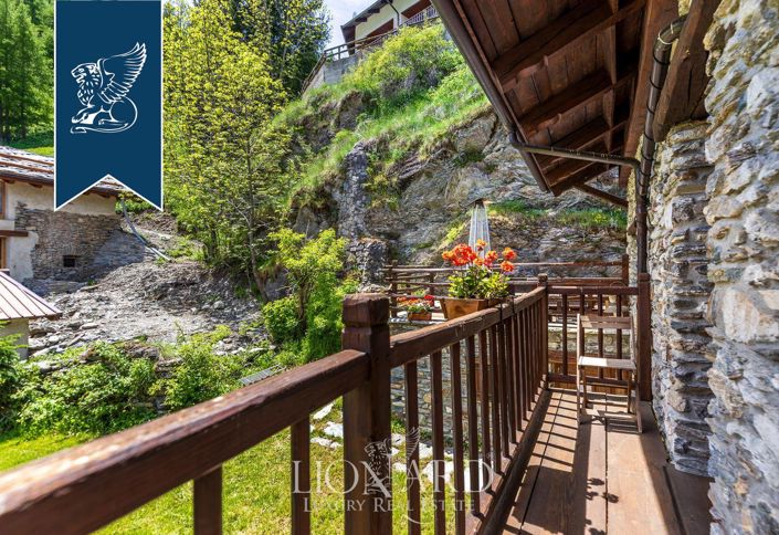 Image No.5-6 Bed Villa for sale