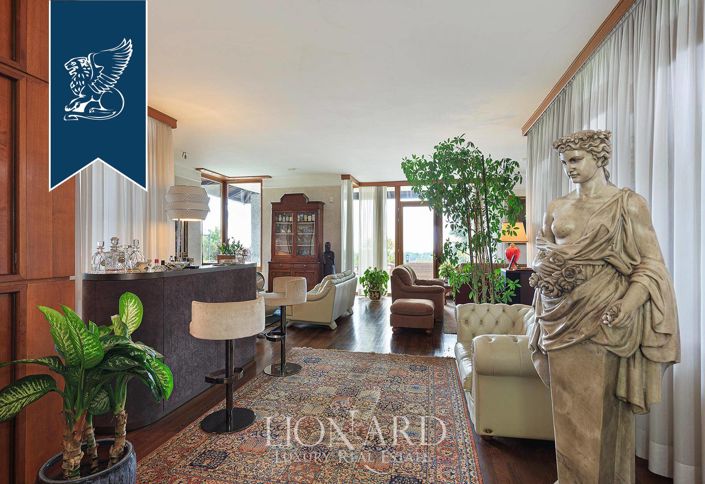 Image No.14-4 Bed Villa for sale