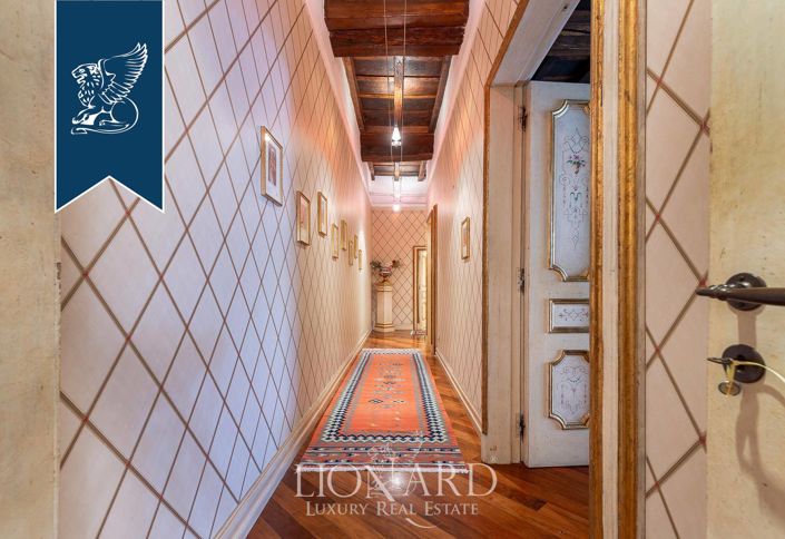 Image No.10-5 Bed Apartment for sale