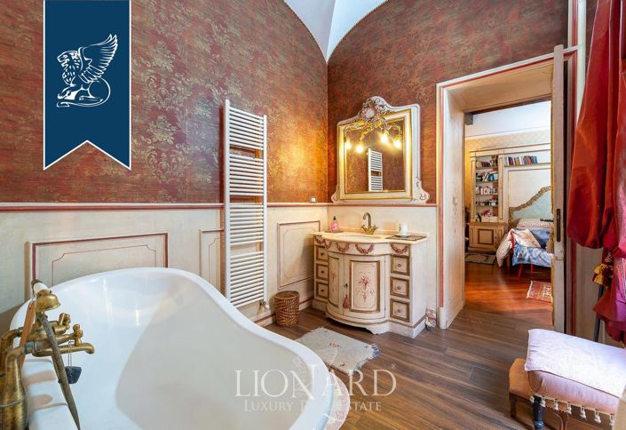 Image No.14-5 Bed Apartment for sale