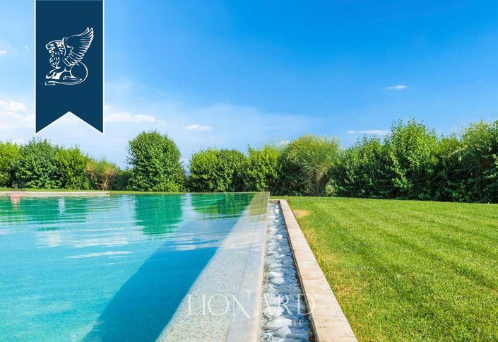 Image No.7-6 Bed Villa for sale