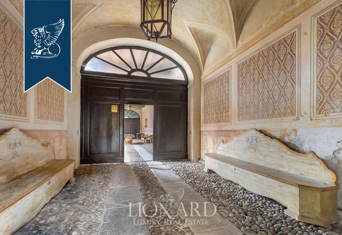 Image No.15-10 Bed Villa for sale