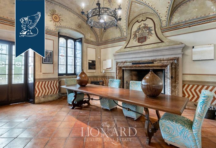 Image No.19-10 Bed Villa for sale