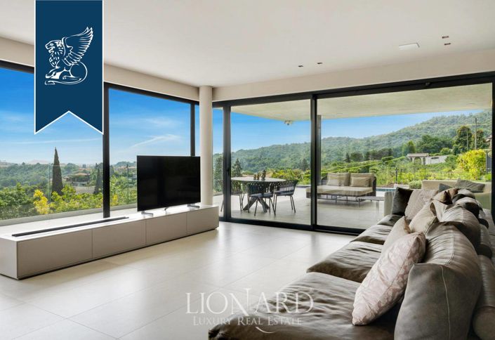 Image No.13-9 Bed Villa for sale