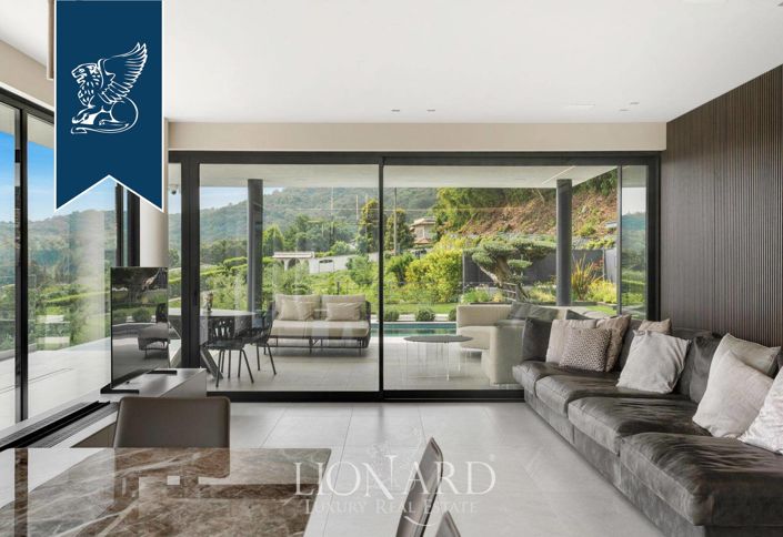 Image No.14-9 Bed Villa for sale