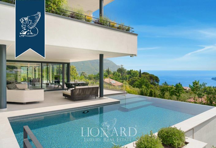 Image No.2-9 Bed Villa for sale