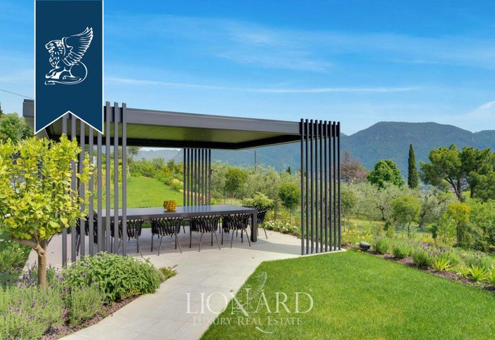 Image No.7-9 Bed Villa for sale