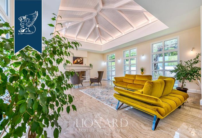 Image No.8-4 Bed Villa for sale