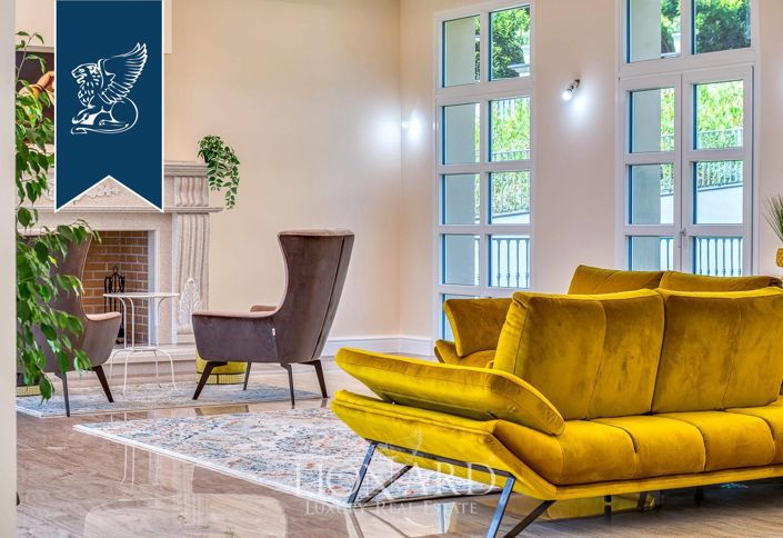 Image No.9-4 Bed Villa for sale