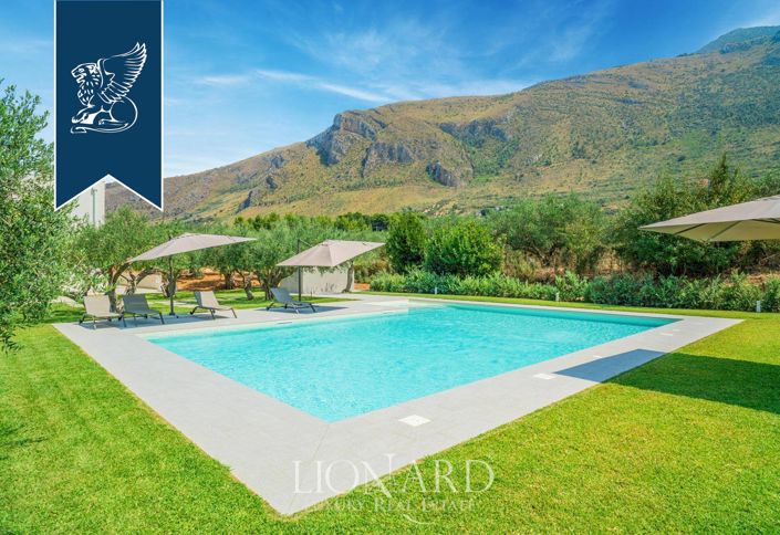 Image No.10-5 Bed Villa for sale