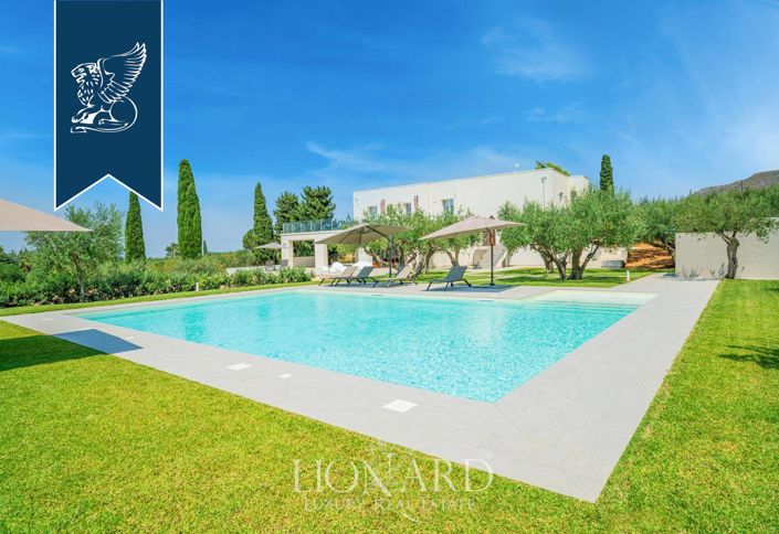 Image No.11-5 Bed Villa for sale