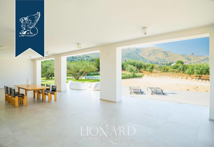 Image No.19-5 Bed Villa for sale