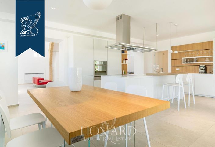 Image No.26-5 Bed Villa for sale