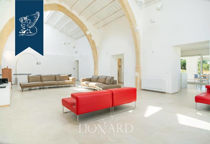 Image No.29-5 Bed Villa for sale