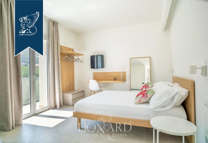 Image No.32-5 Bed Villa for sale