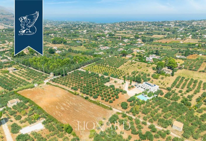 Image No.36-5 Bed Villa for sale