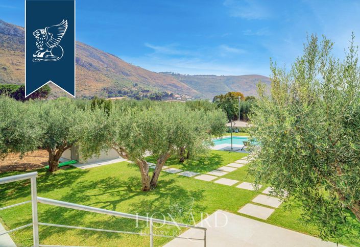 Image No.7-5 Bed Villa for sale