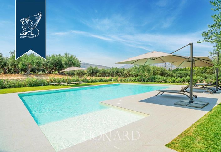 Image No.9-5 Bed Villa for sale