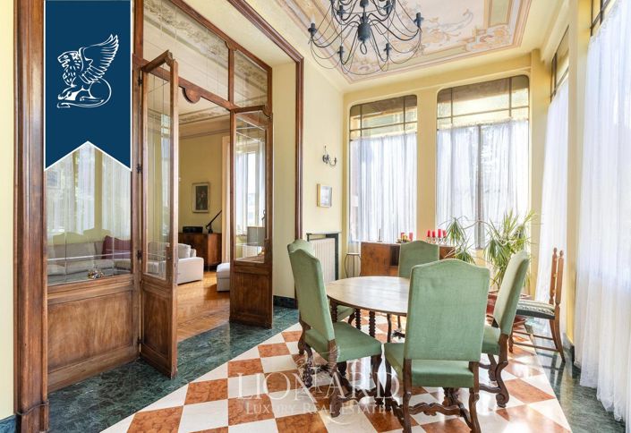 Image No.16-5 Bed Villa for sale