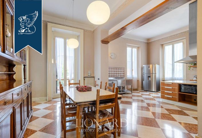 Image No.19-5 Bed Villa for sale