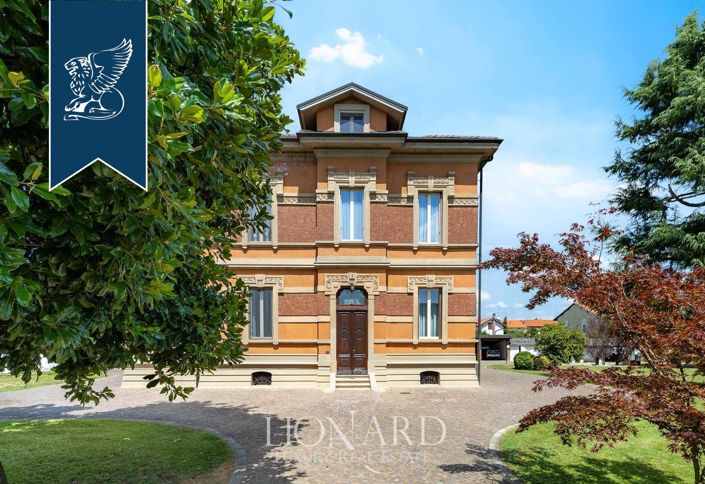 Image No.2-5 Bed Villa for sale