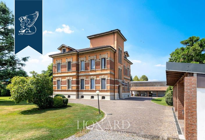 Image No.3-5 Bed Villa for sale